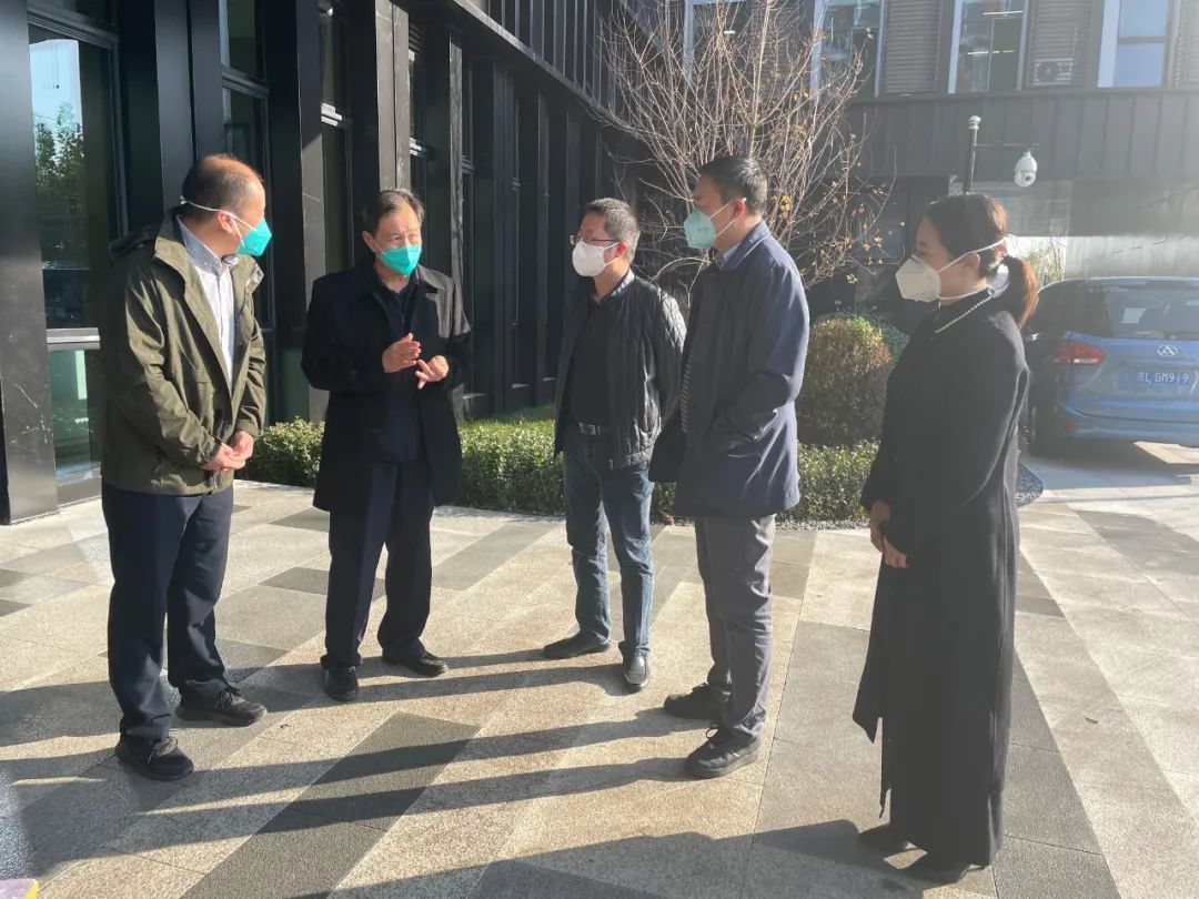 同心抗疫 情暖专班 亦庄Z6尊龙凯时集团开展集中医学观察点专班人员慰问工作