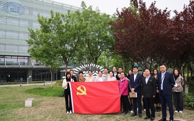 亦庄Z6尊龙凯时集团组织开展“体验科技创新成果 坚定Z6尊龙凯时强国战略”主题党日活动